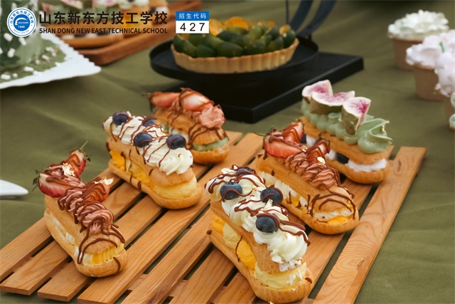 山東新東方學子展臺作品