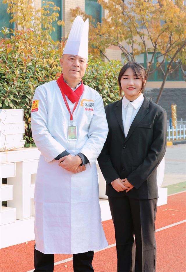 山東新東方中餐學子畢業照